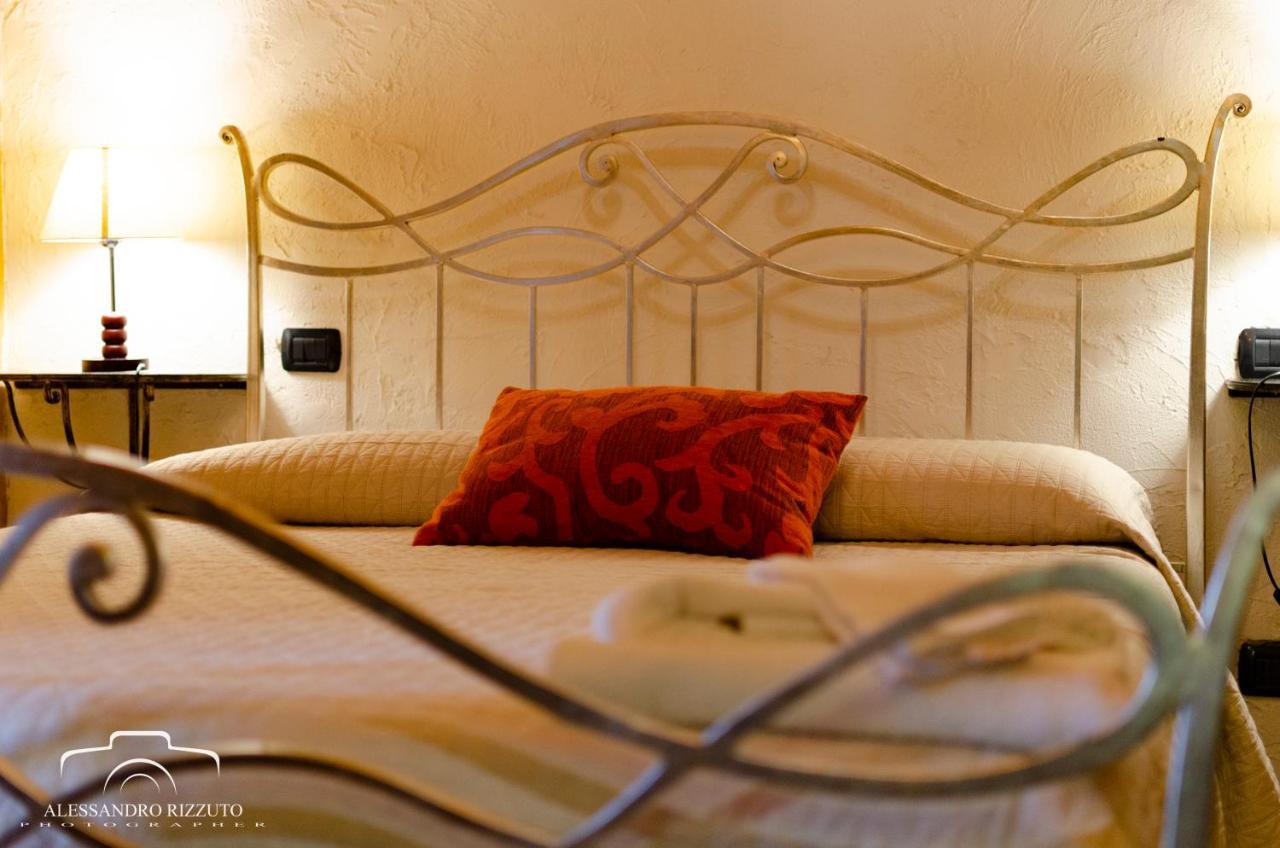 Le Due Torri Bed and Breakfast Filadelfia Buitenkant foto