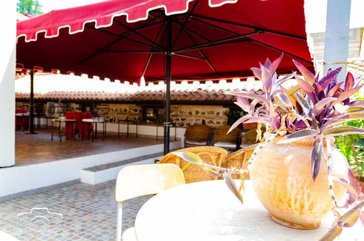 Le Due Torri Bed and Breakfast Filadelfia Buitenkant foto