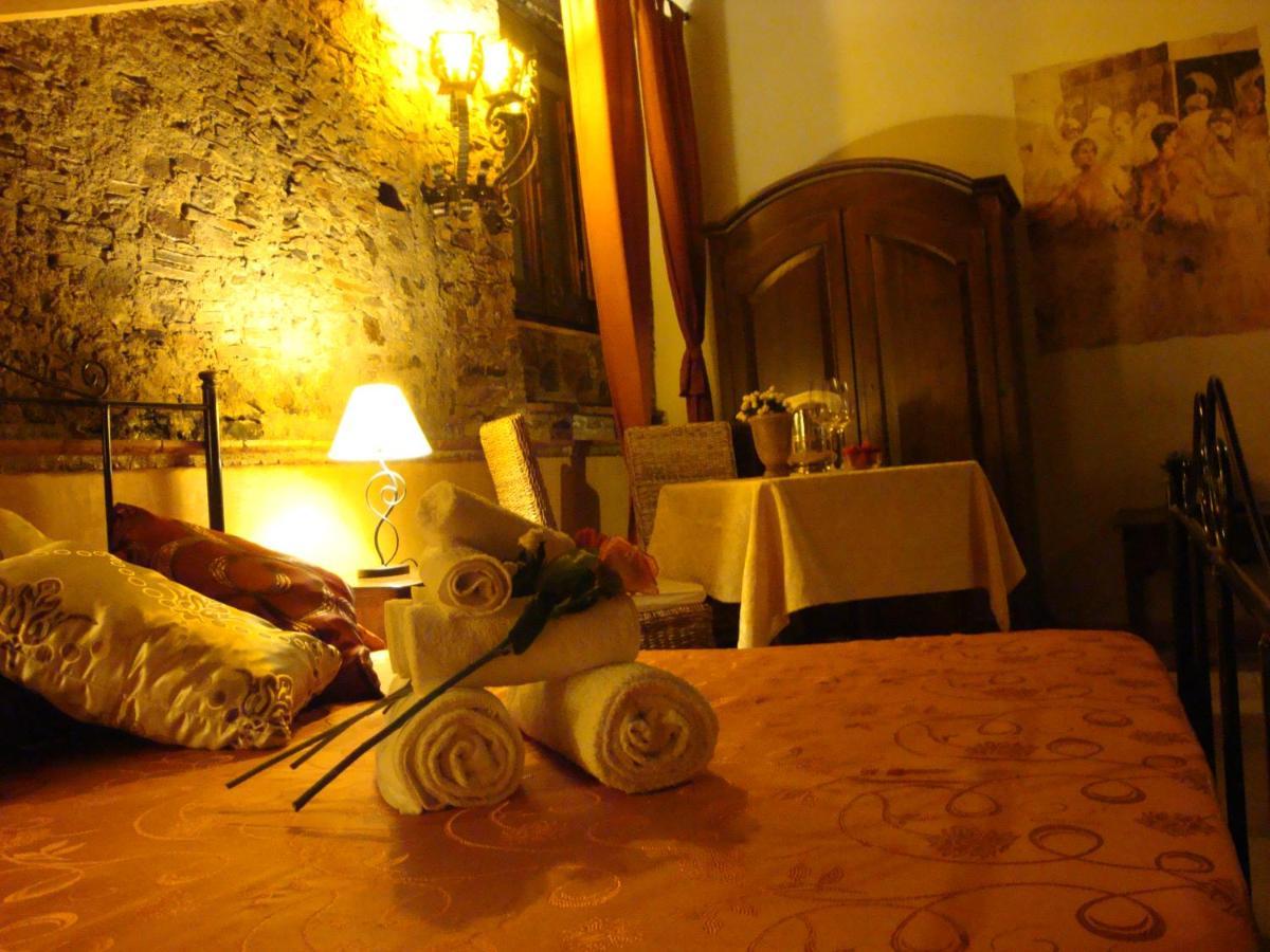 Le Due Torri Bed and Breakfast Filadelfia Buitenkant foto
