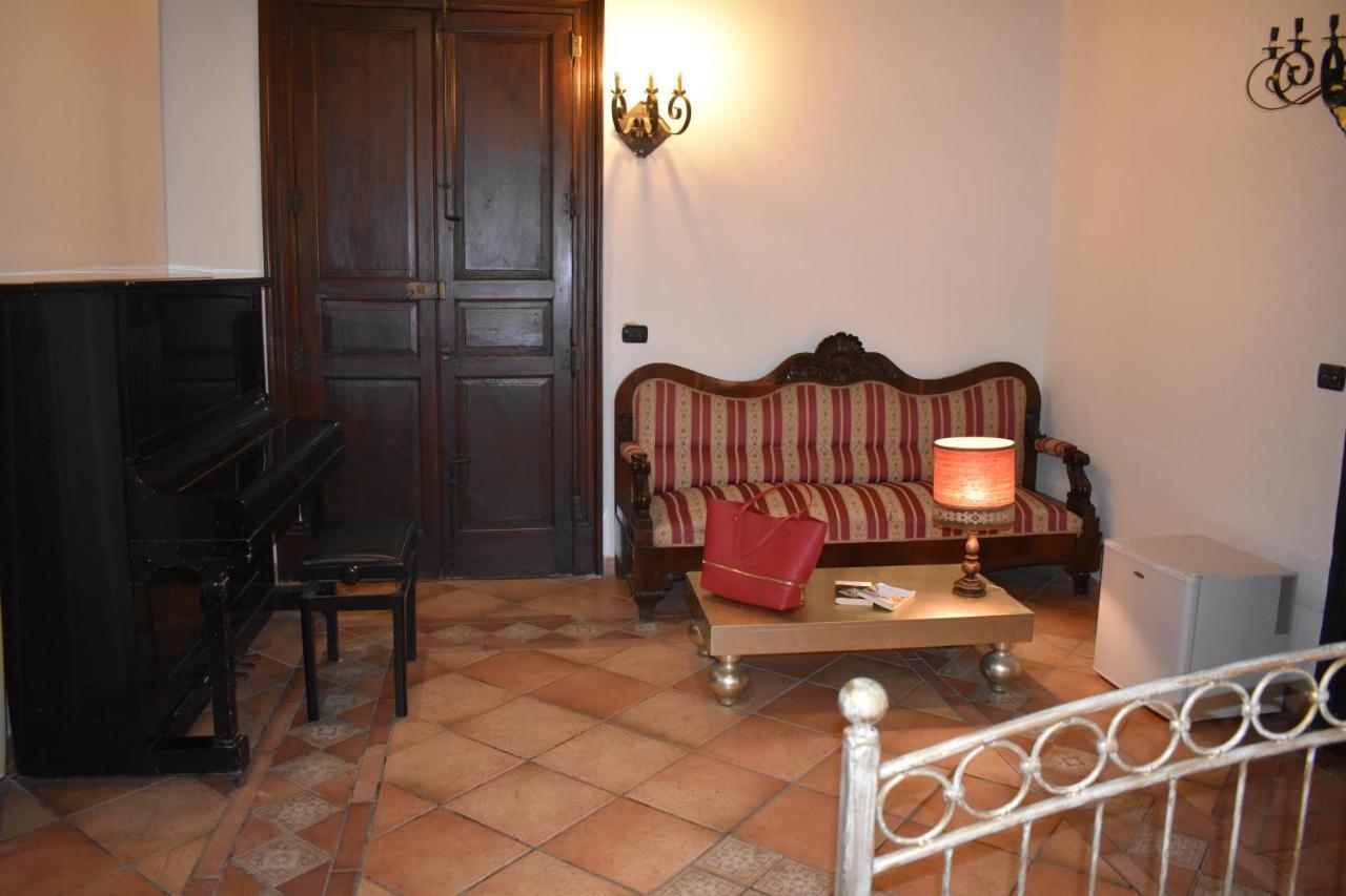 Le Due Torri Bed and Breakfast Filadelfia Buitenkant foto