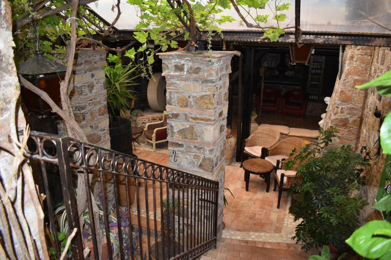 Le Due Torri Bed and Breakfast Filadelfia Buitenkant foto