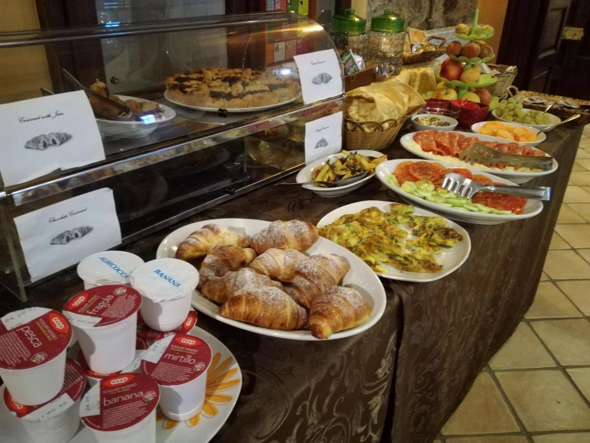 Le Due Torri Bed and Breakfast Filadelfia Buitenkant foto